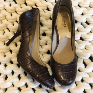 Michael Kors Brown Croc Pumps